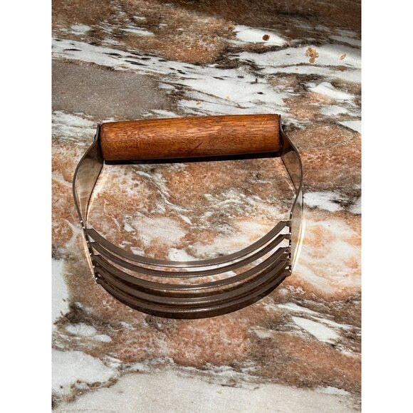 Vintage Ecko Dough Blender Wood Handle Metal Blade Pastry Cutter Dough Cutter Ma - Picture 2 of 3
